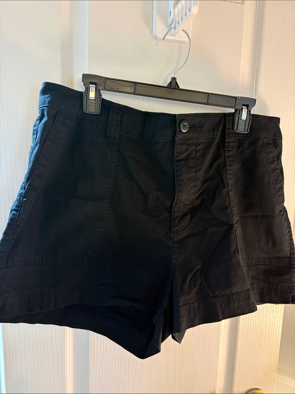 Old Navy Black Flat-Front Women’s Shorts